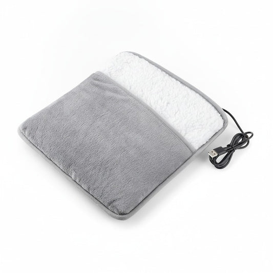 Chauffe-pieds USB gris, ouverture en doublure sherpa blanche et câble USB, sur fond blanc