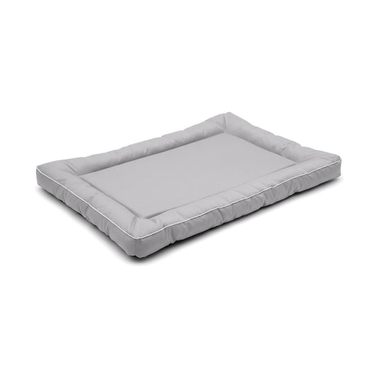 Coussin pour chien en tissu Oxford gris clair, bords rembourrés et passepoil blanc, sur fond blanc