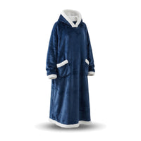Sweat plaid à capuche géant bleu marine, doublure sherpa blanche, sur fond blanc