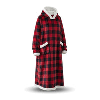 Coloris carreaux : sweat plaid à capuche rouge et noir sur fond blanc