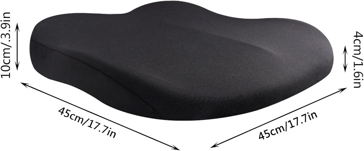 Coussin carré de siège voiture présenté sur fond clair