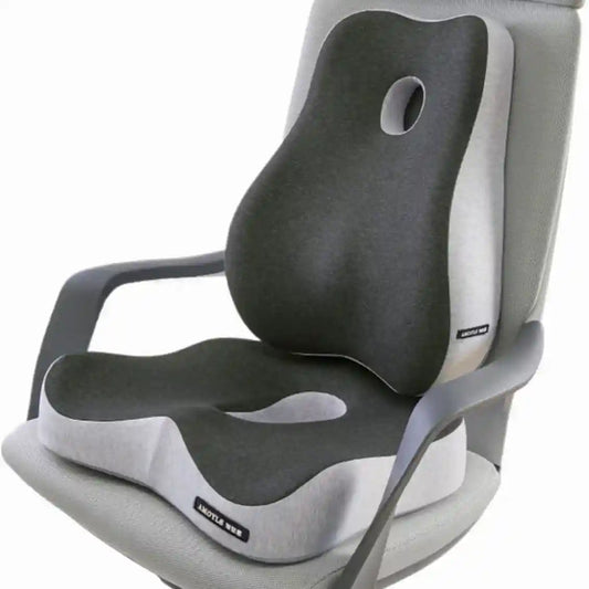 Coussin noir monobloc avec assise et dossier intégrés, vue de face