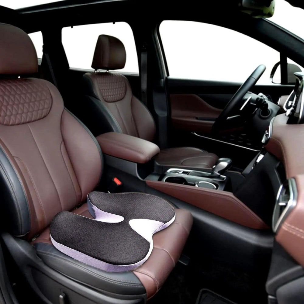 Coussin ergonomique ErgoBack placé sur un siège de voiture
