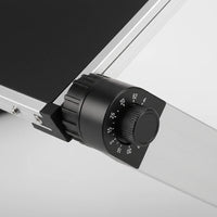 Détail du mécanisme de réglage d'un bureau debout en aluminium