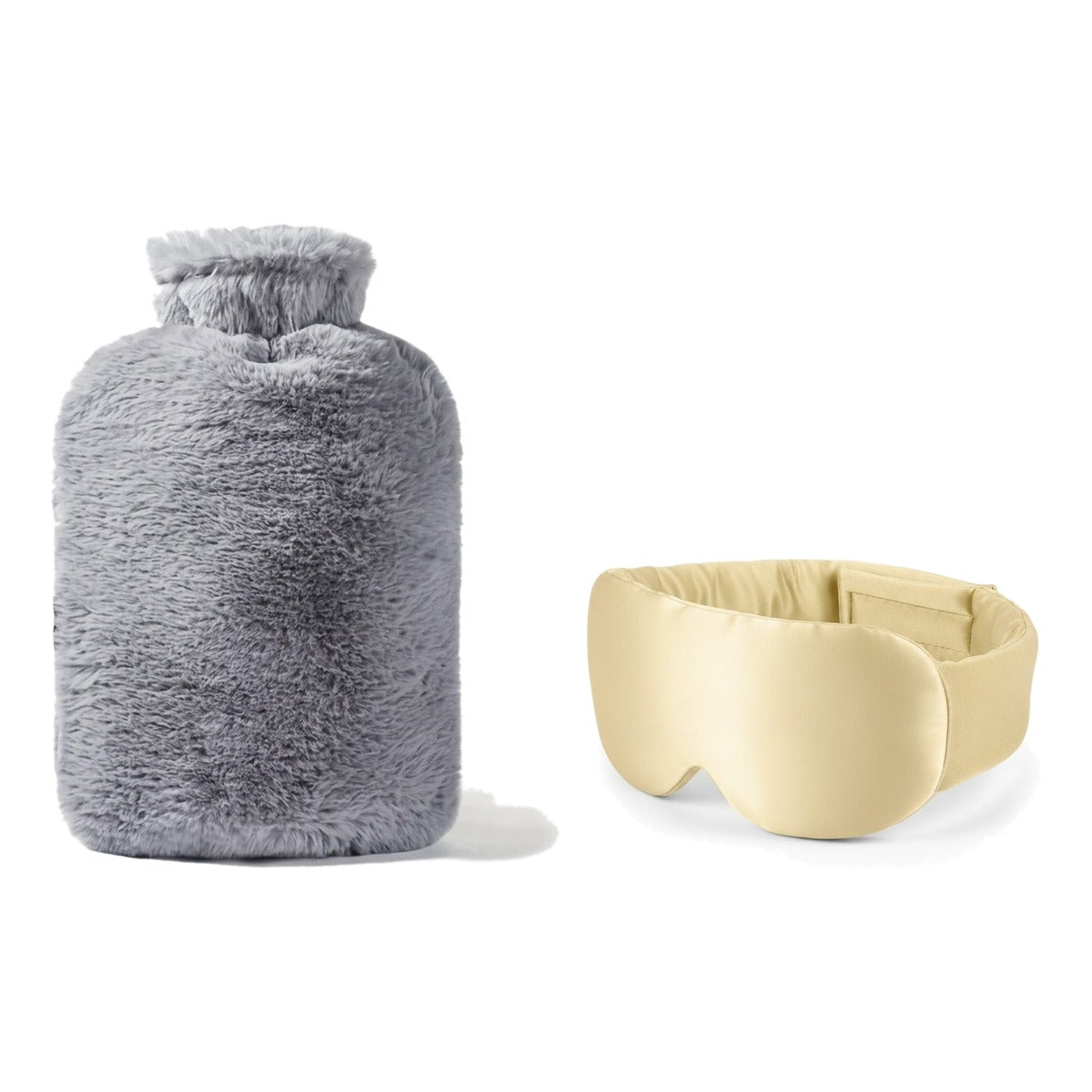 Coffret nuit au chaud : bouillotte en fausse fourrure gris et masque de nuit en soie champagne, sur fond blanc