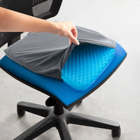 Gros plan de la structure alvéolée bleue du coussin HexaFresh