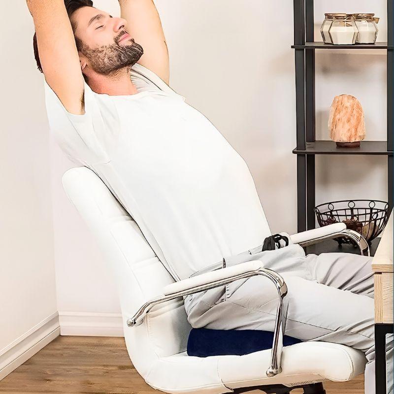 Coussin d'assise noir avec découpe arrière, vue de face