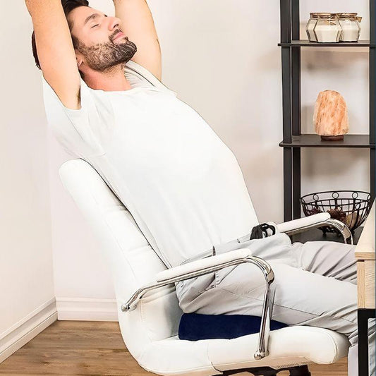 Coussin d'assise noir avec découpe arrière, vue de face