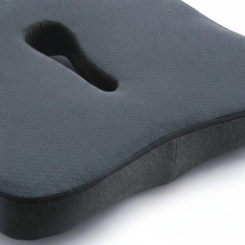 Détail du tissu à picots et du passepoil du coussin d’assise gris ErgoCore