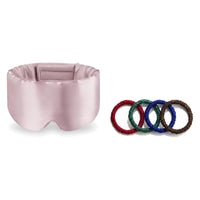 Pack soie de mûrier : masque de nuit rose et 4 chouchous assortiment bijoux, sur fond blanc