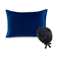 Pack soie de mûrier : taie d'oreiller marine et bonnet de nuit noir, sur fond blanc