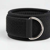 Détail velcro néoprène sangle cheville fitness — fermeture et rembourrage | Ergosia